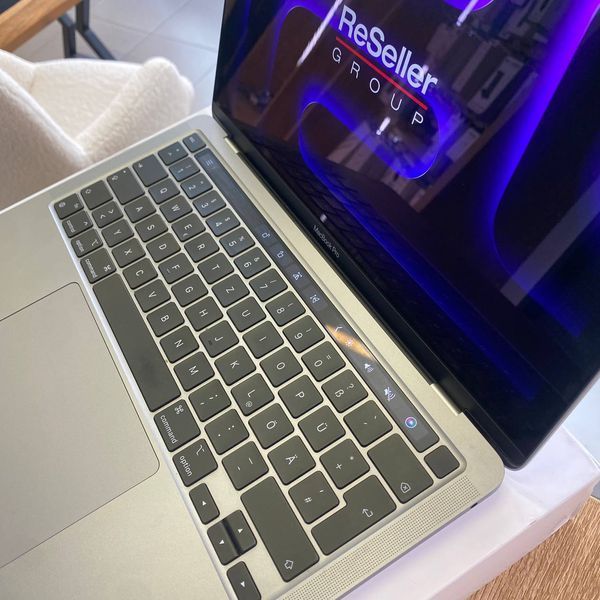 Apple MacBook Pro 13" M2 8/256 Space Gray (MNEH3) 2022 (112 циклів) MNEH3 (112 циклів) фото