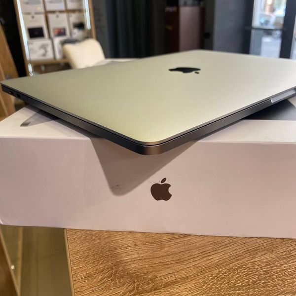 Apple MacBook Pro 13" M2 8/256 Space Gray (MNEH3) 2022 (112 циклів) MNEH3 (112 циклів) фото