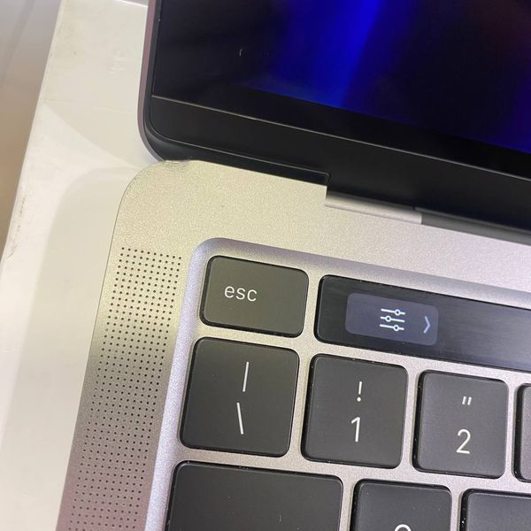 Apple MacBook Pro 13" M2 8/256 Space Gray (MNEH3) 2022 (7 циклів) MNEH3 (7 циклів) фото