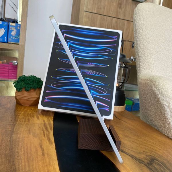 Apple iPad Pro 12.9 Wi-Fi 256GB Silver (MNXT3) 2022 (1 цикл) (MNXT3) (1 цикл) фото