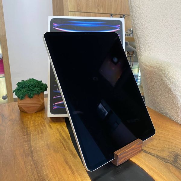 Apple iPad Pro 12.9 Wi-Fi 256GB Silver (MNXT3) 2022 (1 цикл) (MNXT3) (1 цикл) фото