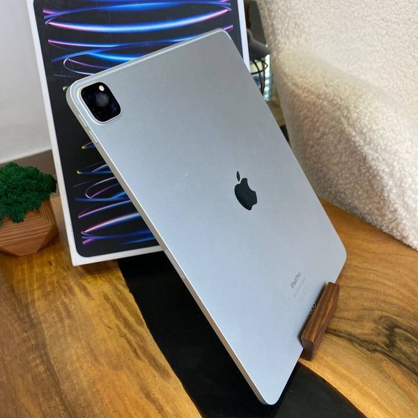 Apple iPad Pro 12.9 Wi-Fi 256GB Silver (MNXT3) 2022 (1 цикл) (MNXT3) (1 цикл) фото