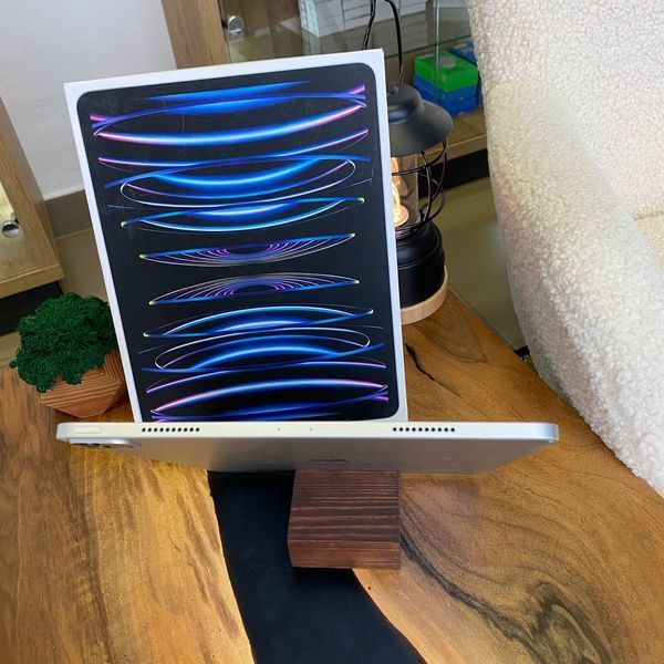 Apple iPad Pro 12.9 Wi-Fi 256GB Silver (MNXT3) 2022 (1 цикл) (MNXT3) (1 цикл) фото