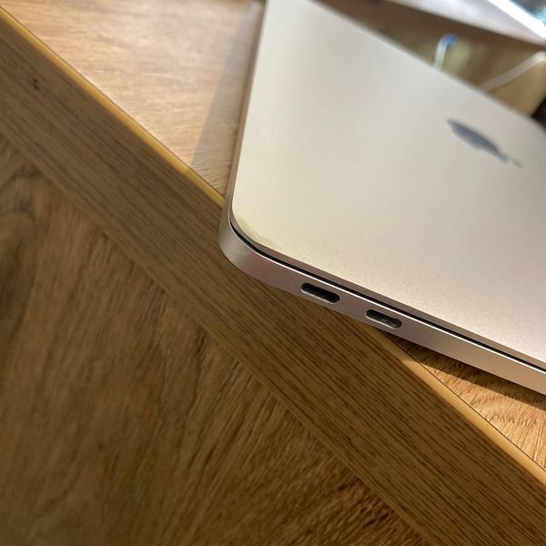 Apple MacBook Pro 13'' i5/8/128 Silver (MPXR2) 2017 (490 циклів) MPXR2 фото
