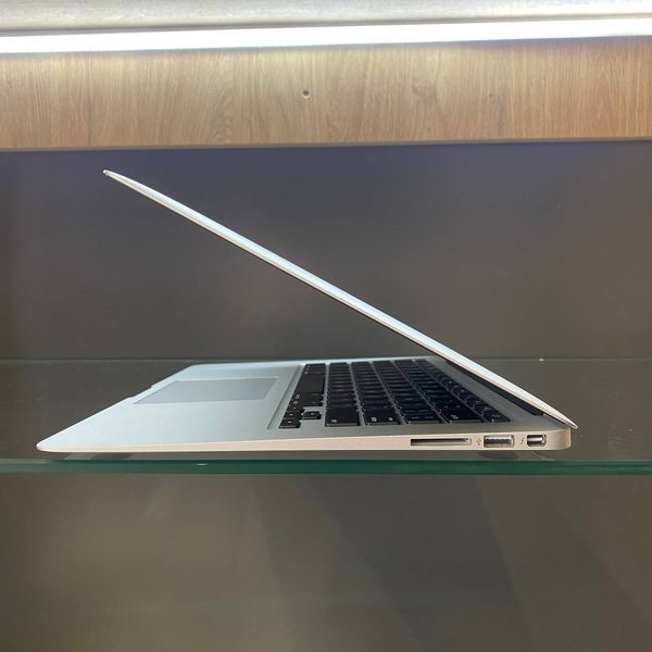 Apple MacBook Air 13'' i5/8/128GB Silver (MQD32) 2017 (6 циклів) MQD32 (6 циклів) фото
