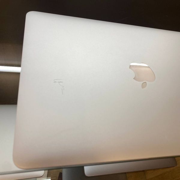 Apple MacBook Air 13'' i5/8/128GB Silver (MQD32) 2017 (6 циклів) MQD32 (6 циклів) фото