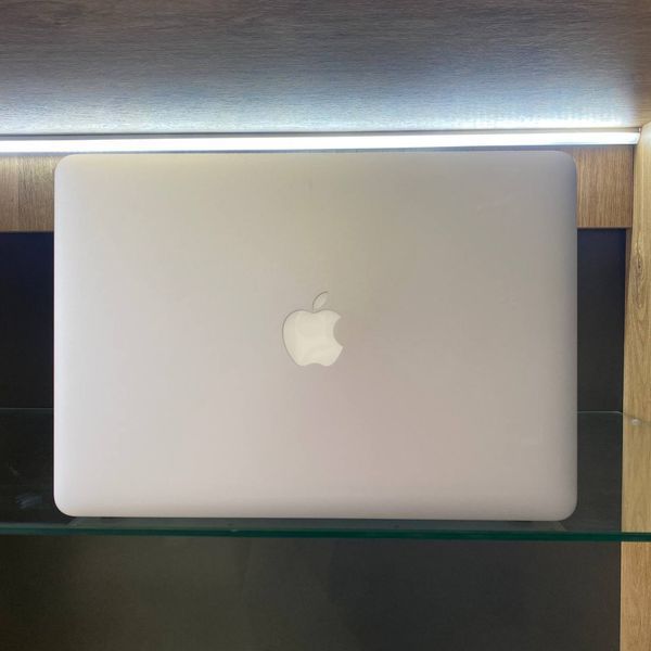 Apple MacBook Air 13'' i5/8/128GB Silver (MQD32) 2017 (6 циклів) MQD32 (6 циклів) фото
